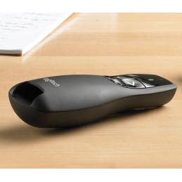 Logitech R400 Laser Presentation Remote Wireless Presenter Red Laser Black