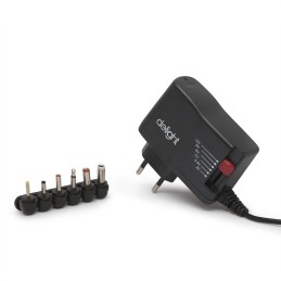 Delight Univerzális adapter 2,5A Black