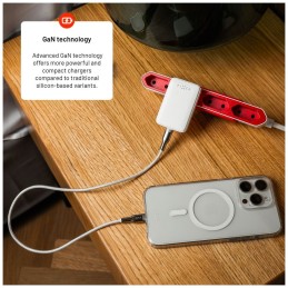 FIXED Slim USB-C úti töltő GaN PD 30W-os fehér