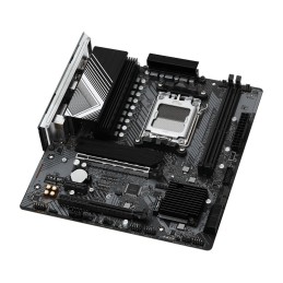 https://compmarket.hu/products/212/212110/asrock-b650m-hdv-m.2_4.jpg