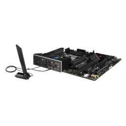 https://compmarket.hu/products/197/197457/asus-rog-strix-b650e-f-gaming-wifi_6.jpg