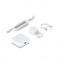 Ubiquiti UniFi Express 7 super-compact 10G Cloud Gateway with integrated WiFi 7