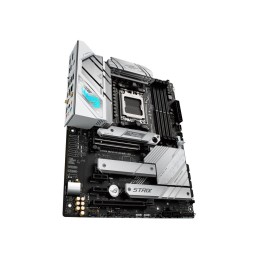 https://compmarket.hu/products/196/196091/asus-rog-strix-b650-a-gaming-wifi_4.jpg