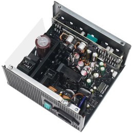 https://compmarket.hu/products/248/248838/deepcool-750w-80-gold-pn750-m_8.jpg